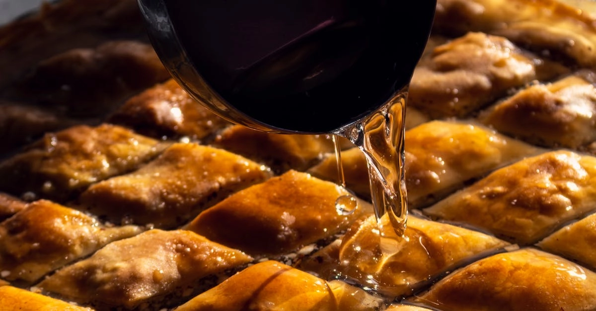 Греческие медовые сладости врата олимпа на семейном столе