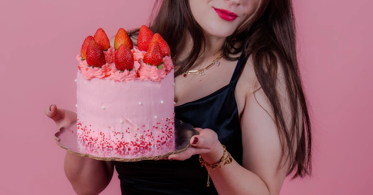 Торт Starlight Princess 1000 с кремом и звездной посыпкой